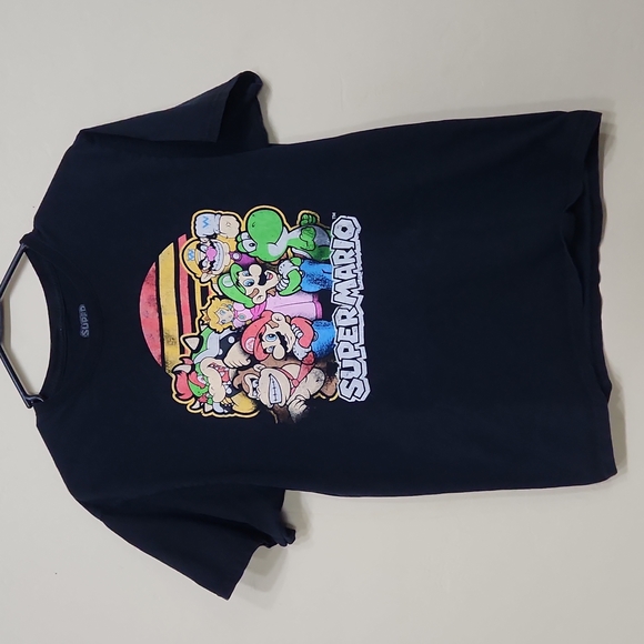 Super Mario Shirt Size M - Picture 1 of 5